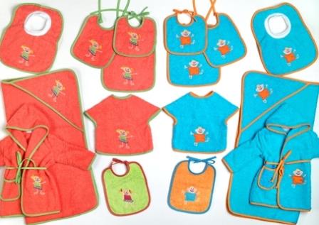 Baberos bordados para bebés